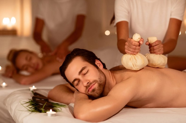 Spa Massage in Chicago Therapeutic and Luxurious
