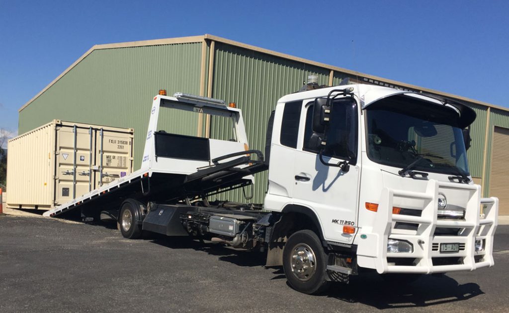 The Benefits of Tilt Tray Trucks for Safe and Reliable Hauling