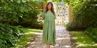 The Midi Dress: A Timeless Staple for Every Wardrobe