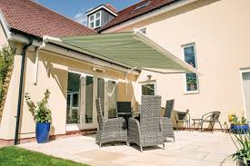 Retractable Awnings: The Ultimate Guide to Versatile Outdoor Shading