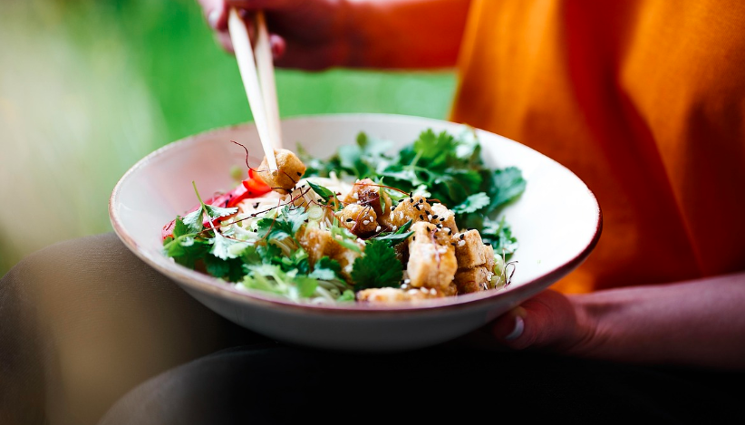 Eating Slowly: A Simple Habit to Help You Lose Weight