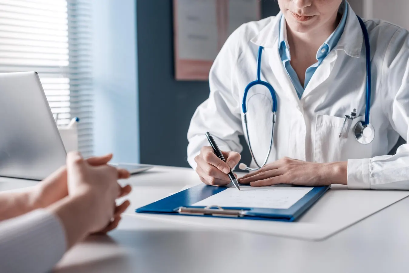 How AI Simplifies Medical Claims for Small Healthcare Practices